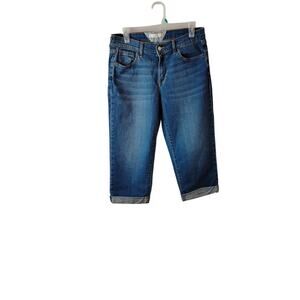 Levis Jean Cuffed Capris Women's Sz 10 Medium Wash Cotton blend